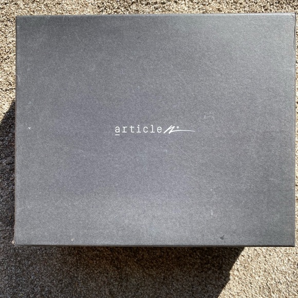 0621 in Red black and white - Picture 12 of 16